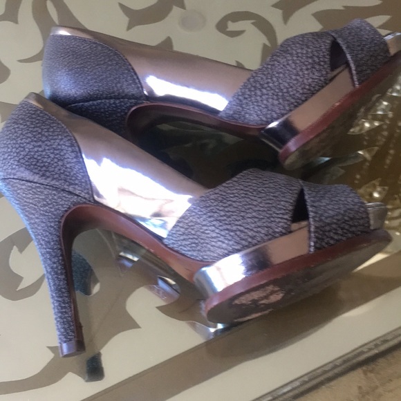 BCBG MAXAZRIA shoes - Picture 4 of 4